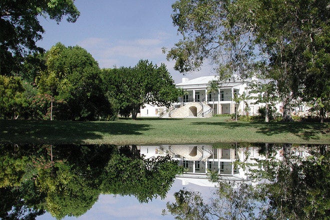 https://mdw-travel-data-us-east-1.s3.amazonaws.com/img/country/United-States/Fairchild-Tropical-Botanic-Garden/img_01.jpg