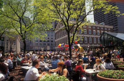 https://mdw-travel-data-us-east-1.s3.amazonaws.com/img/country/United-States/Faneuil-Hall-Marketplace/img_03.jpg
