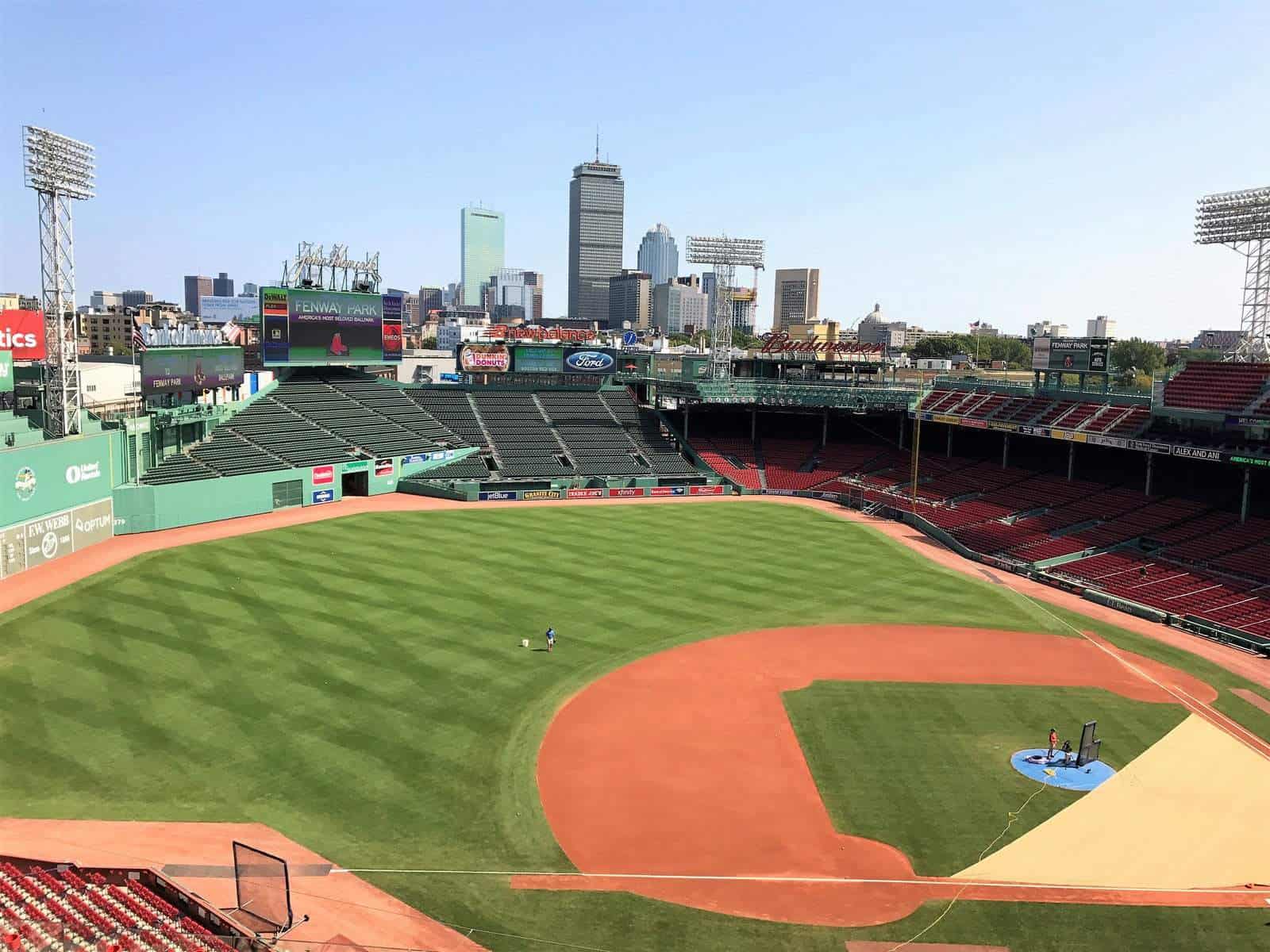 https://mdw-travel-data-us-east-1.s3.amazonaws.com/img/country/United-States/Fenway-Park/img_00.jpg
