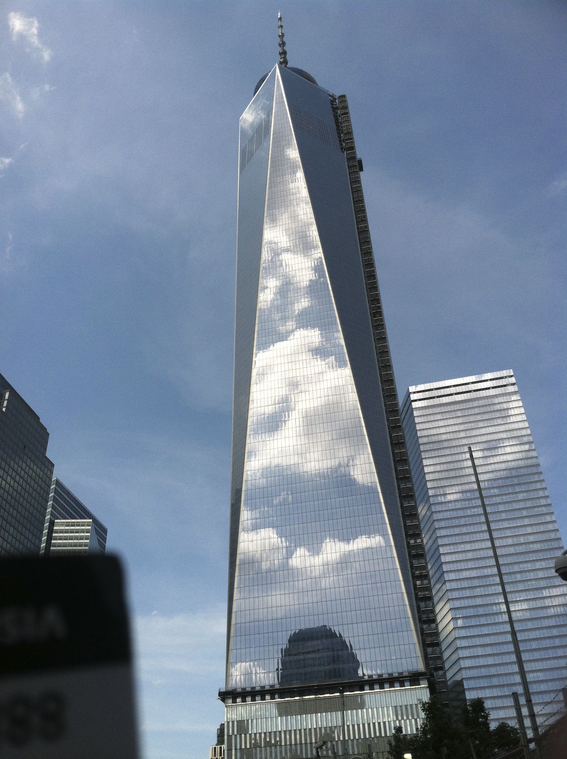 https://mdw-travel-data-us-east-1.s3.amazonaws.com/img/country/United-States/Freedom-Tower/img_01.jpg