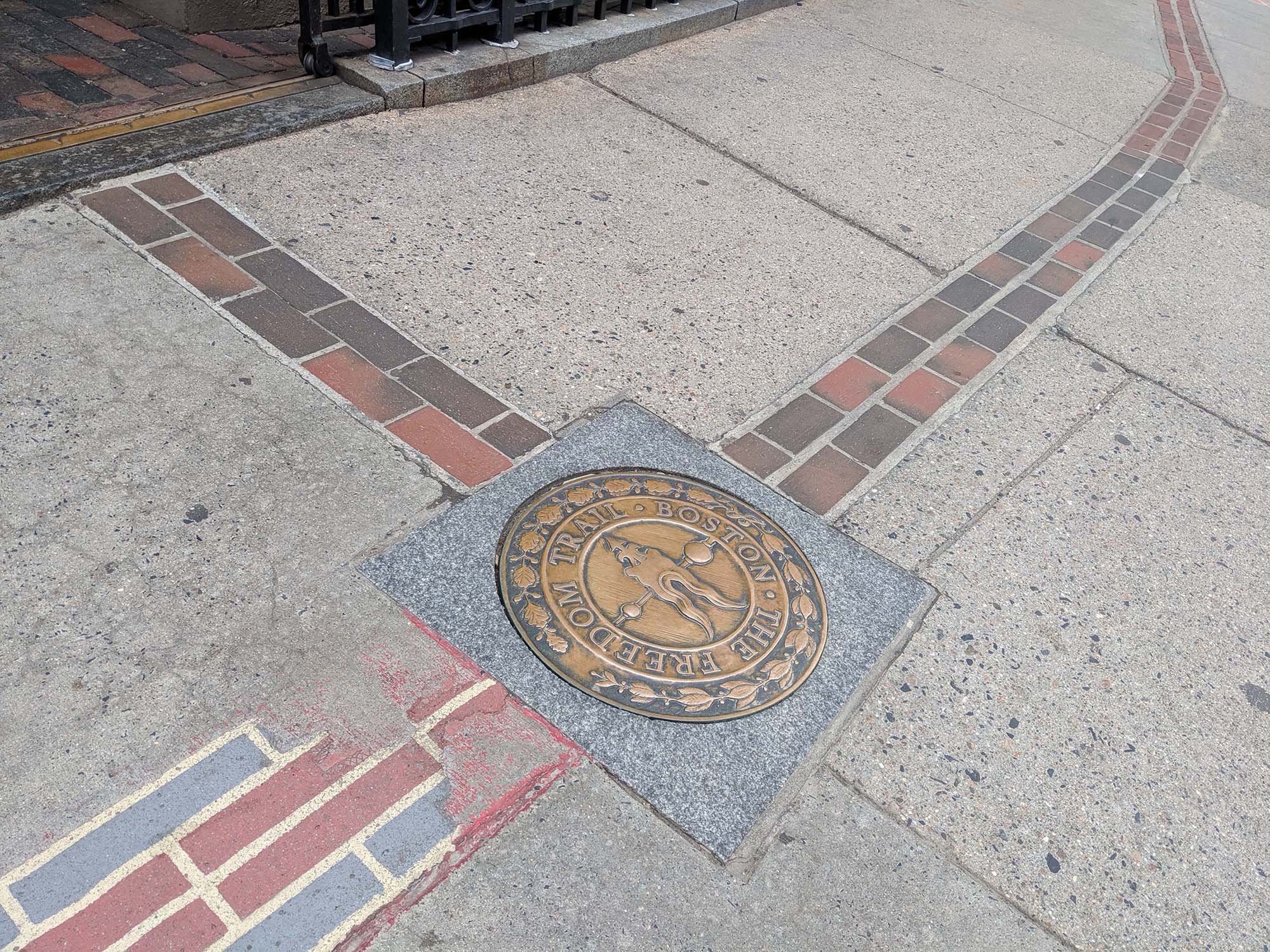 https://mdw-travel-data-us-east-1.s3.amazonaws.com/img/country/United-States/Freedom-Trail/img_00.jpg