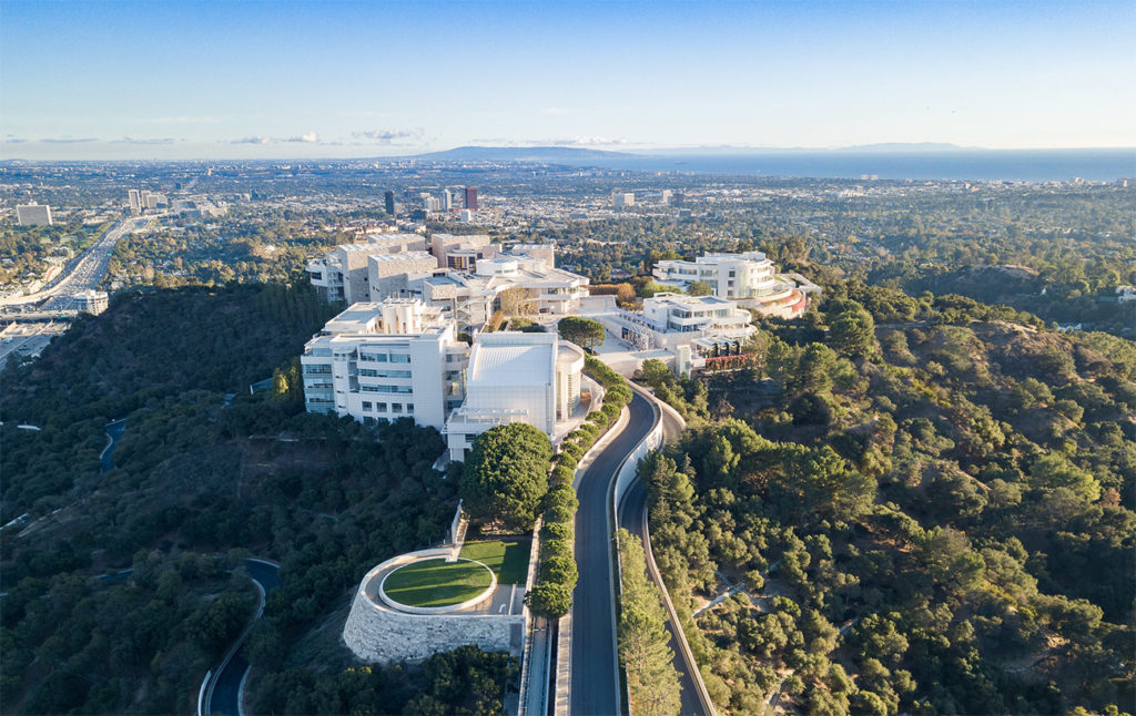 https://mdw-travel-data-us-east-1.s3.amazonaws.com/img/country/United-States/Getty-Center/img_03.jpg