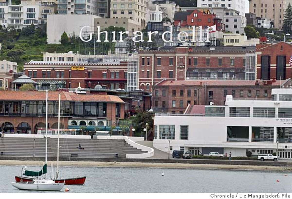 https://mdw-travel-data-us-east-1.s3.amazonaws.com/img/country/United-States/Ghirardelli-Square/img_01.jpg