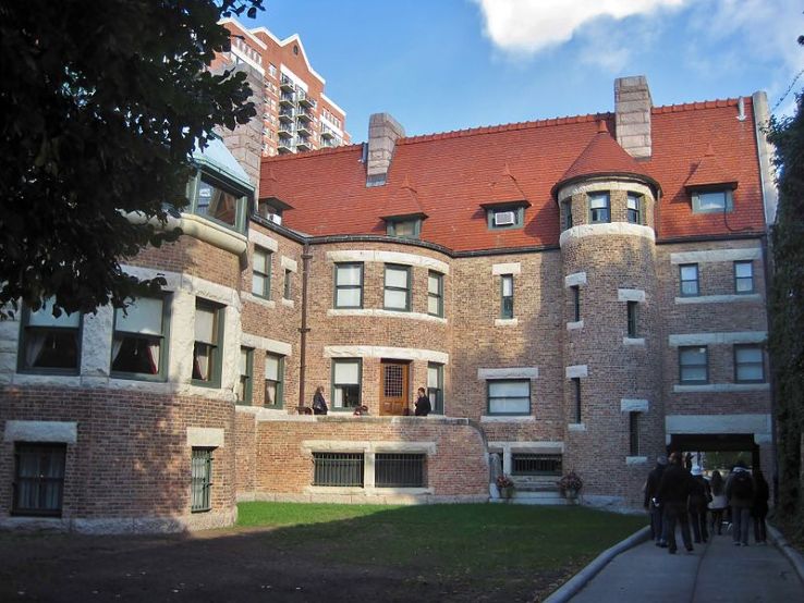 https://mdw-travel-data-us-east-1.s3.amazonaws.com/img/country/United-States/Glessner-House/img_04.jpg