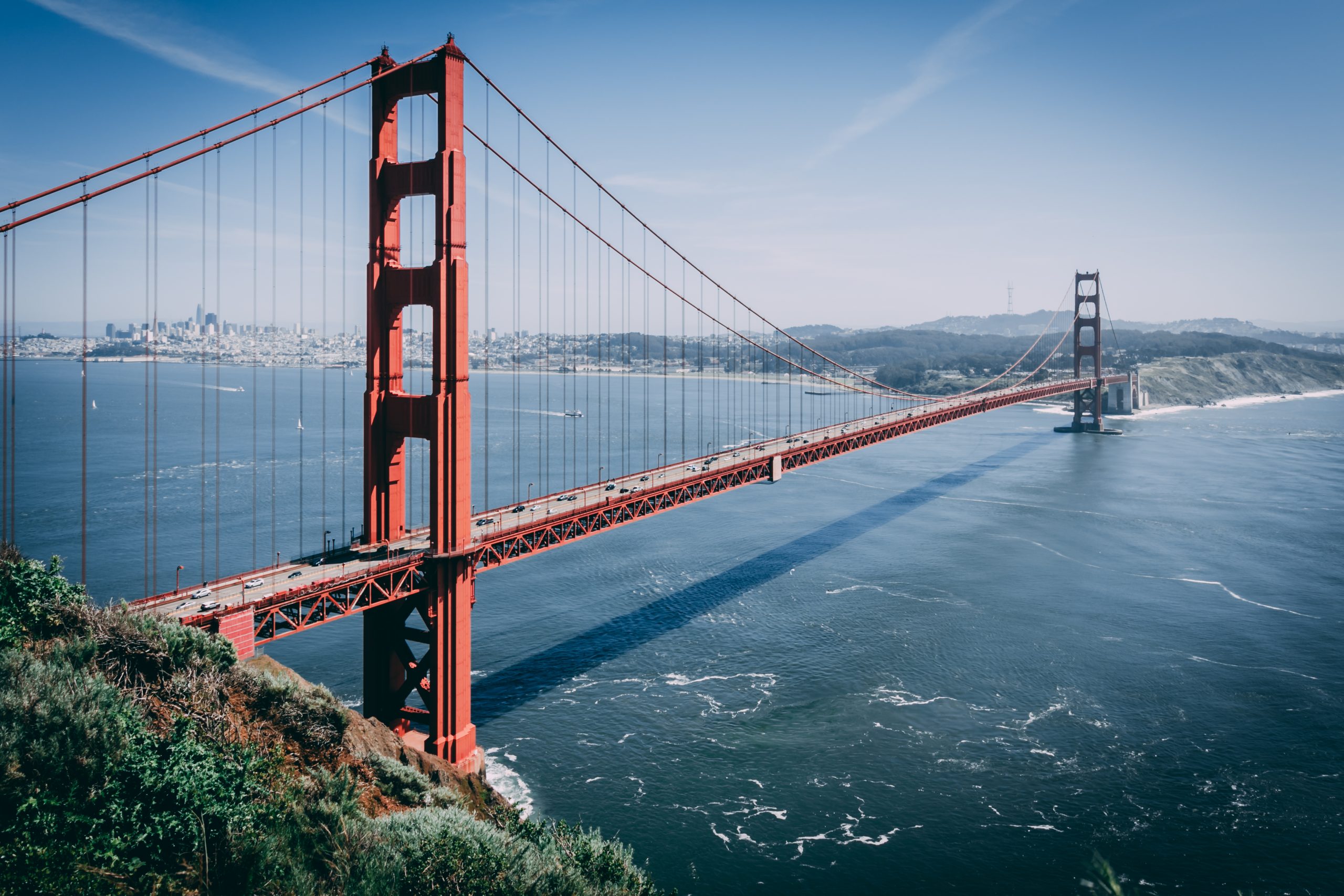 https://mdw-travel-data-us-east-1.s3.amazonaws.com/img/country/United-States/Golden-Gate-Bridge/img_03.jpg