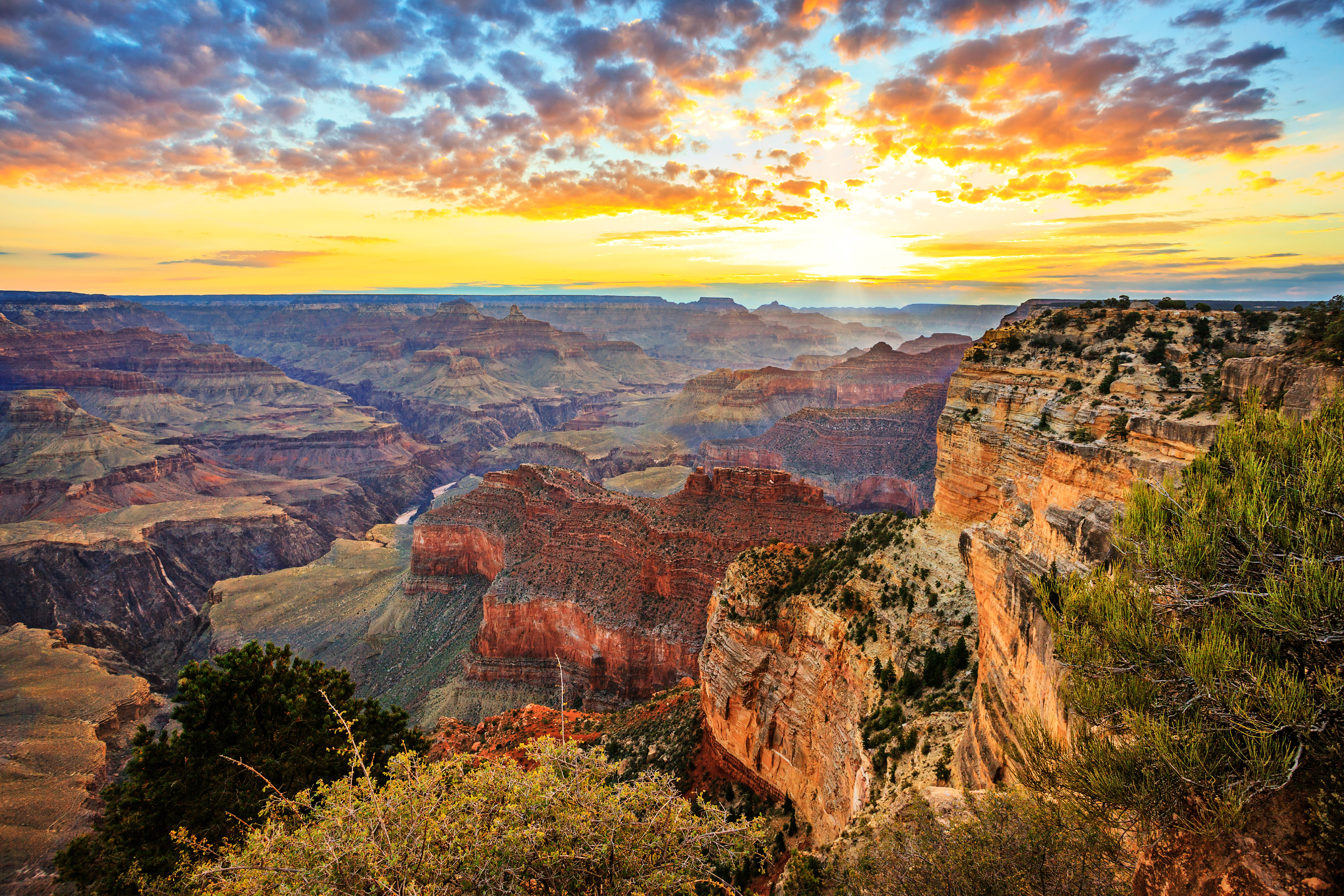 https://mdw-travel-data-us-east-1.s3.amazonaws.com/img/country/United-States/Grand-Canyon-National-Park/img_03.jpg