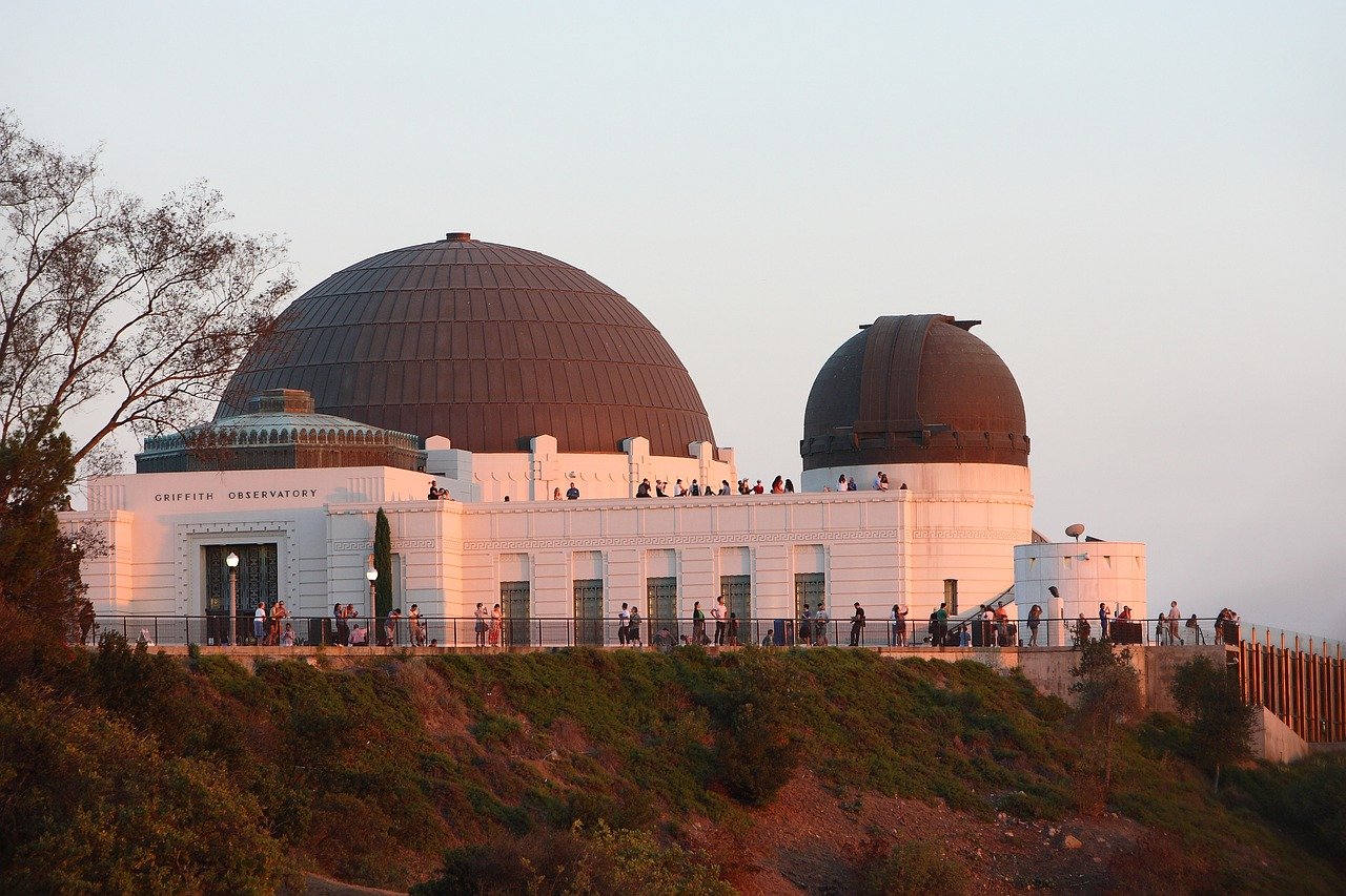 https://mdw-travel-data-us-east-1.s3.amazonaws.com/img/country/United-States/Griffith-Observatory/img_03.jpg