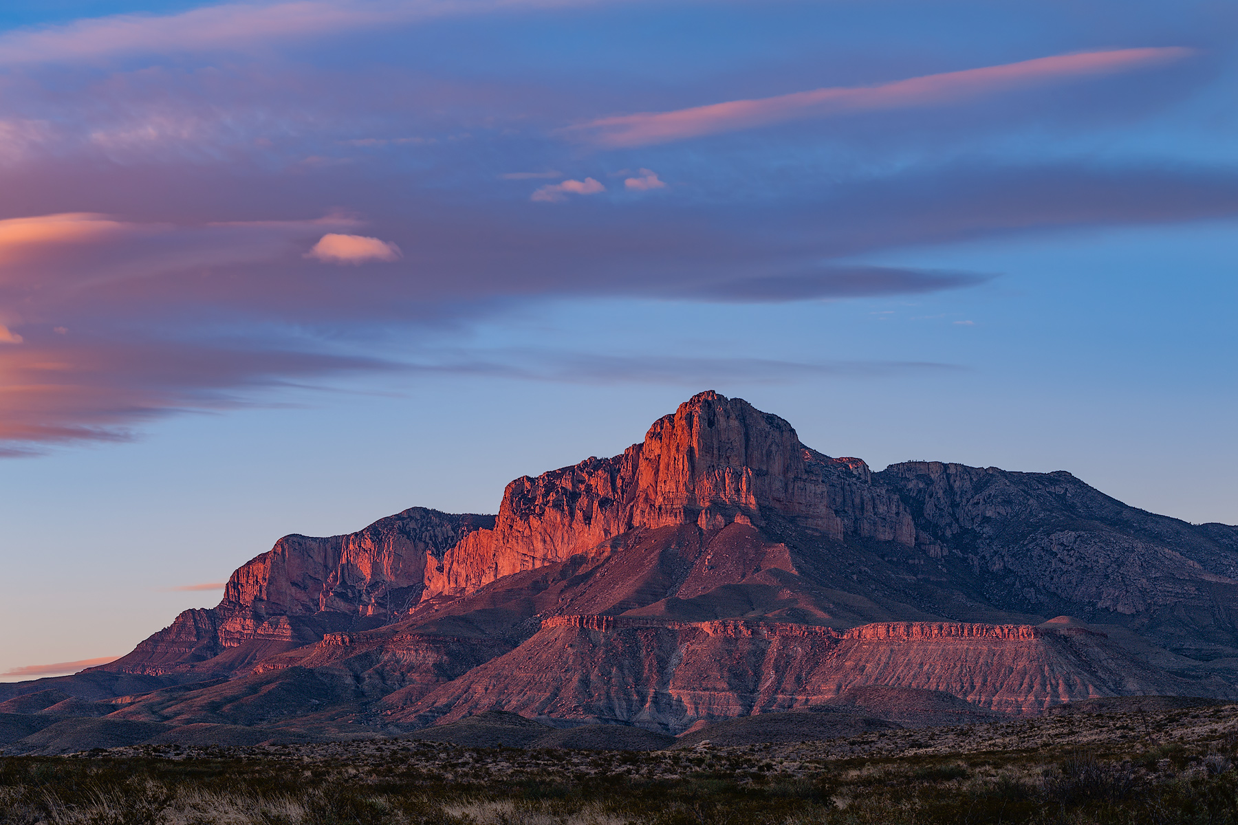 https://mdw-travel-data-us-east-1.s3.amazonaws.com/img/country/United-States/Guadalupe-Mountains-National-Park/img_01.jpg