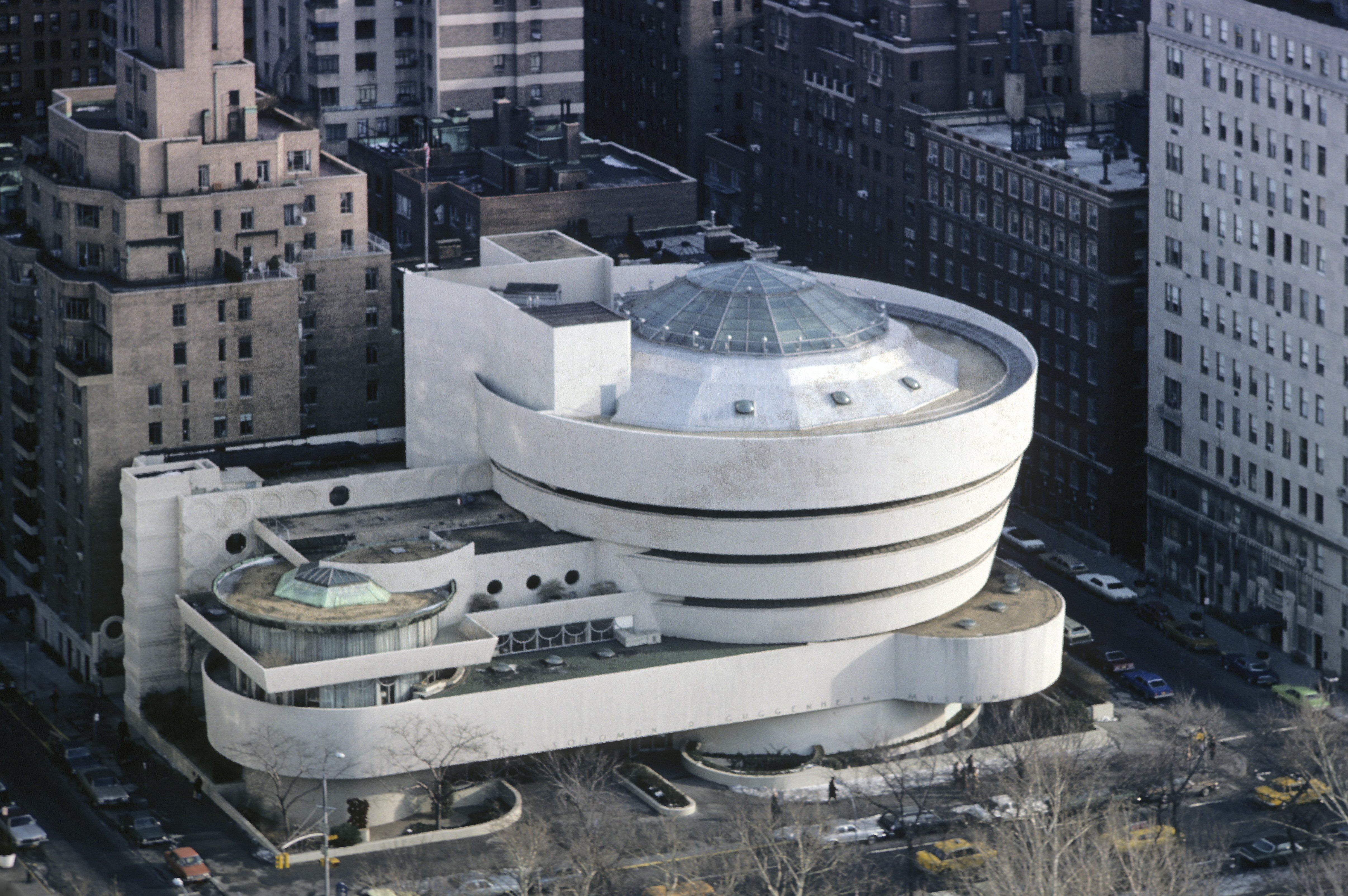 https://mdw-travel-data-us-east-1.s3.amazonaws.com/img/country/United-States/Guggenheim-Museum/img_02.jpg