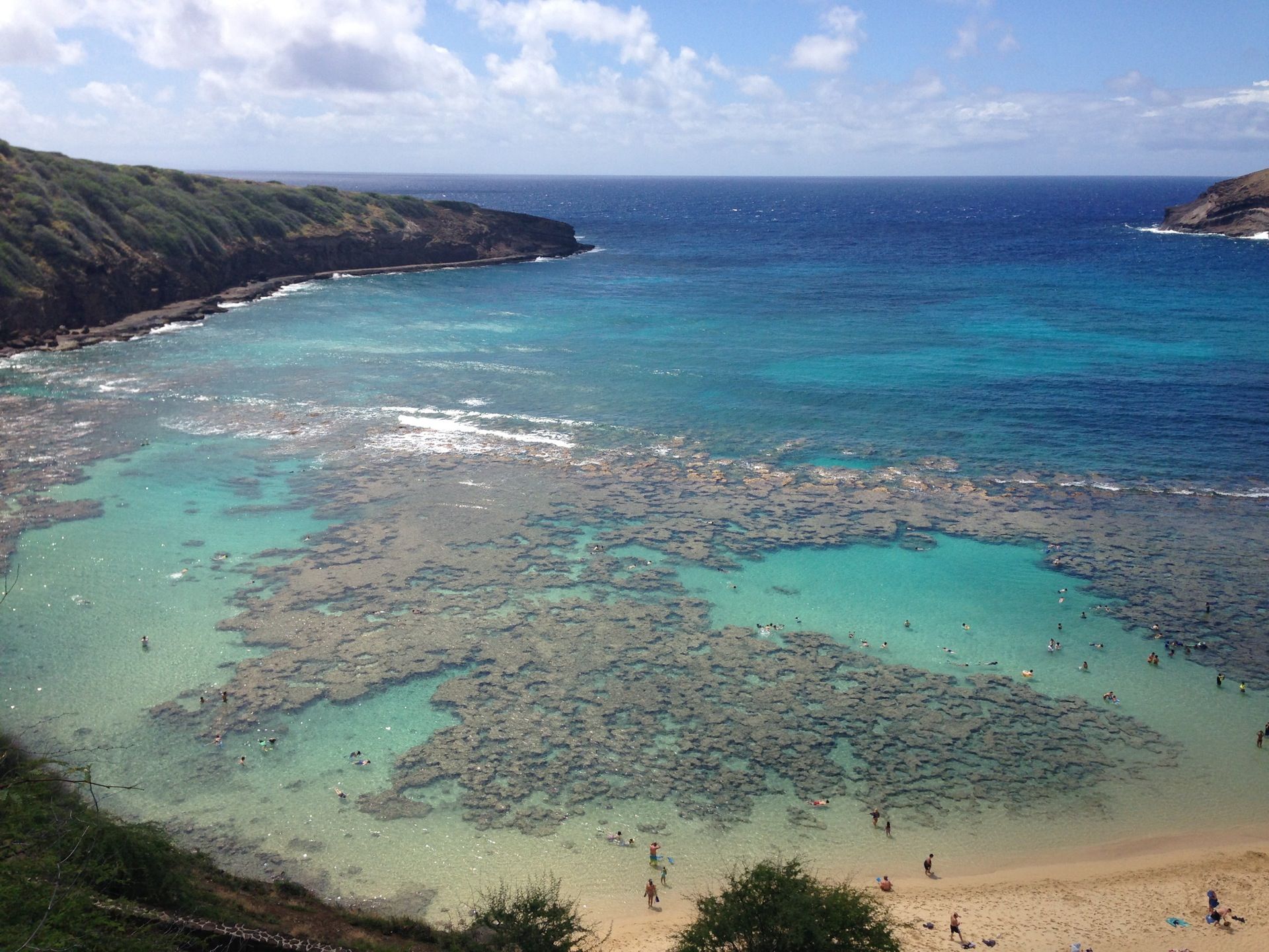 https://mdw-travel-data-us-east-1.s3.amazonaws.com/img/country/United-States/Hanauma-Bay-Nature-Preserve/img_02.jpg