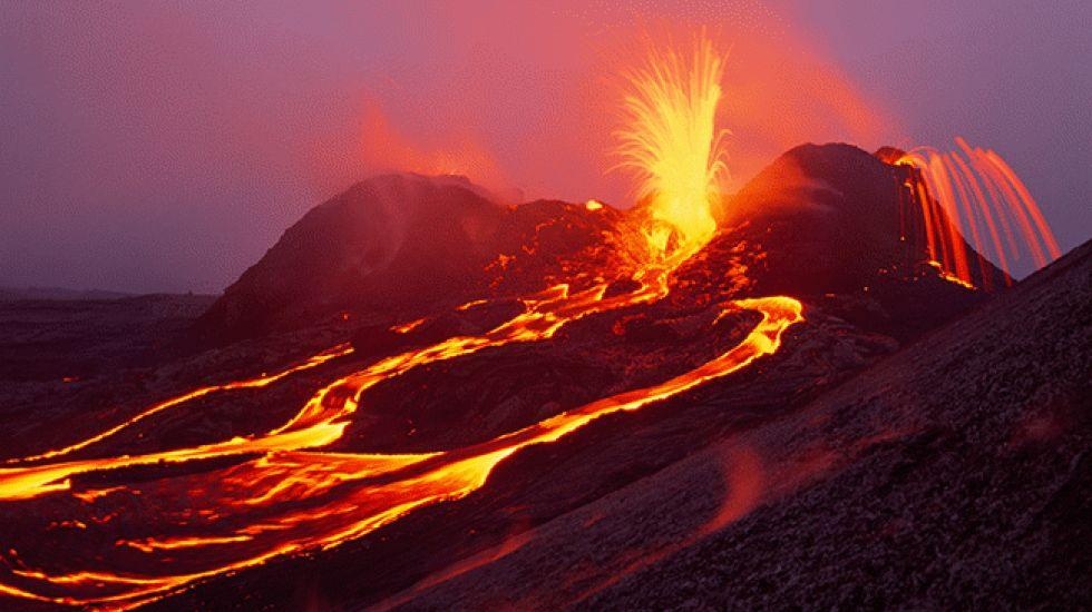 https://mdw-travel-data-us-east-1.s3.amazonaws.com/img/country/United-States/Hawaii-Volcanoes-National-Park/img_01.jpg