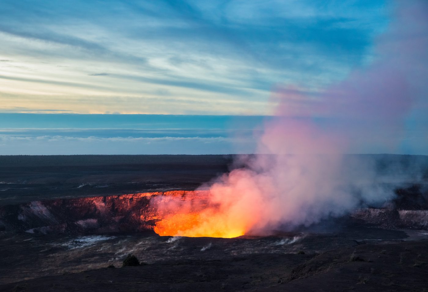 https://mdw-travel-data-us-east-1.s3.amazonaws.com/img/country/United-States/Hawaii-Volcanoes-National-Park/img_03.jpg