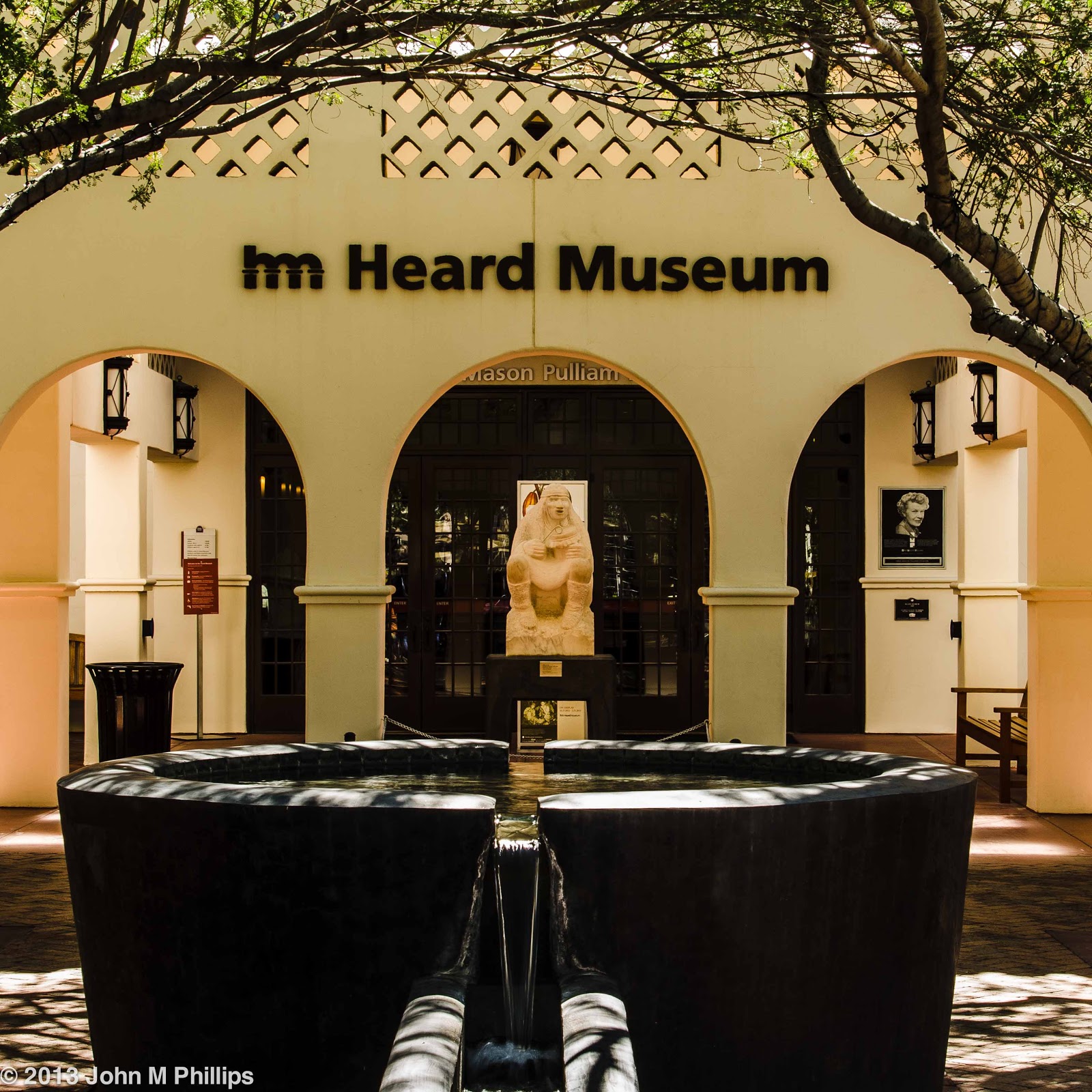 https://mdw-travel-data-us-east-1.s3.amazonaws.com/img/country/United-States/Heard-Museum/img_04.jpg