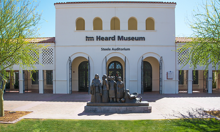 https://mdw-travel-data-us-east-1.s3.amazonaws.com/img/country/United-States/Heard-Museum/img_05.jpg