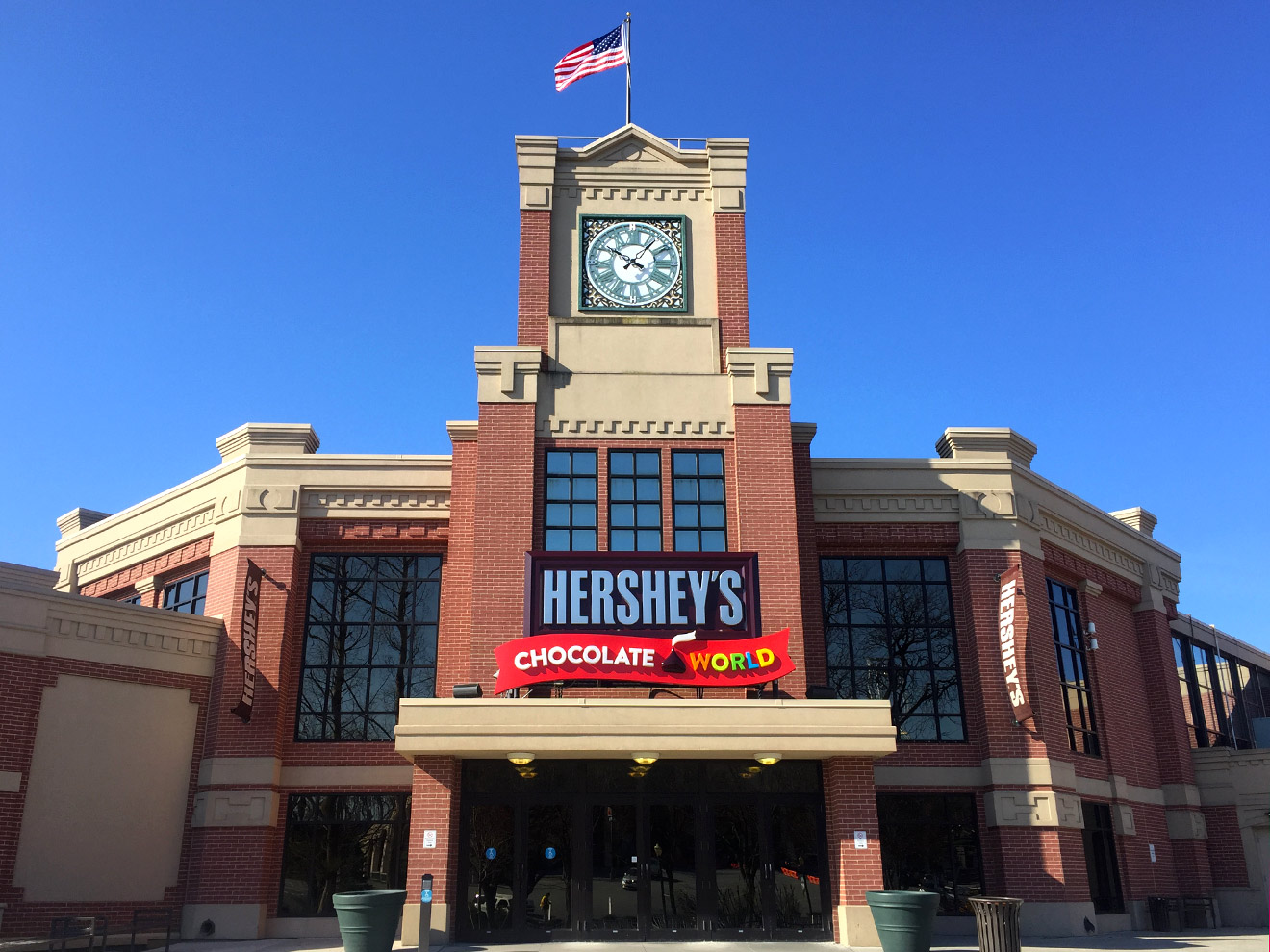 https://mdw-travel-data-us-east-1.s3.amazonaws.com/img/country/United-States/Hersheys-Chocolate-World/img_03.jpg
