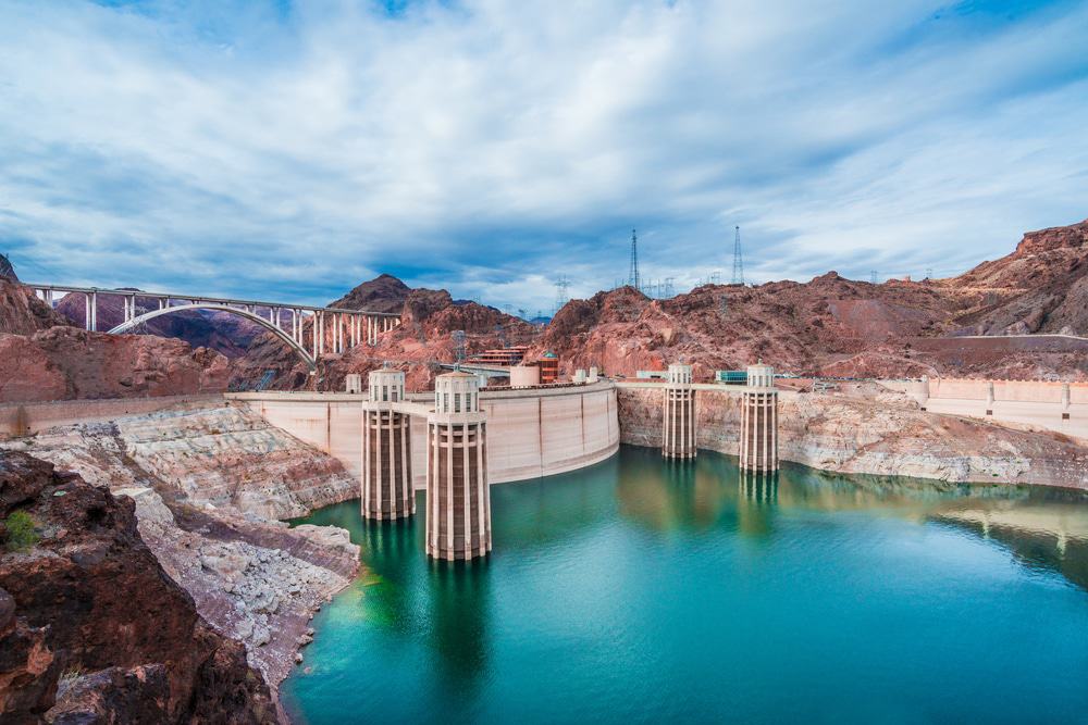 https://mdw-travel-data-us-east-1.s3.amazonaws.com/img/country/United-States/Hoover-Dam/img_04.jpg