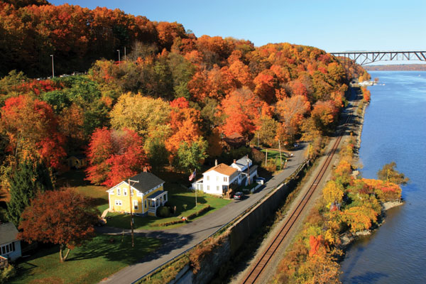 https://mdw-travel-data-us-east-1.s3.amazonaws.com/img/country/United-States/Hudson-River-Valley/img_03.jpg