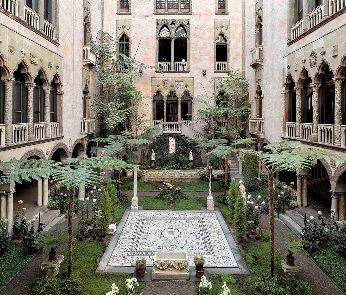 https://mdw-travel-data-us-east-1.s3.amazonaws.com/img/country/United-States/Isabella-Stewart-Gardner-Museum/img_01.jpg