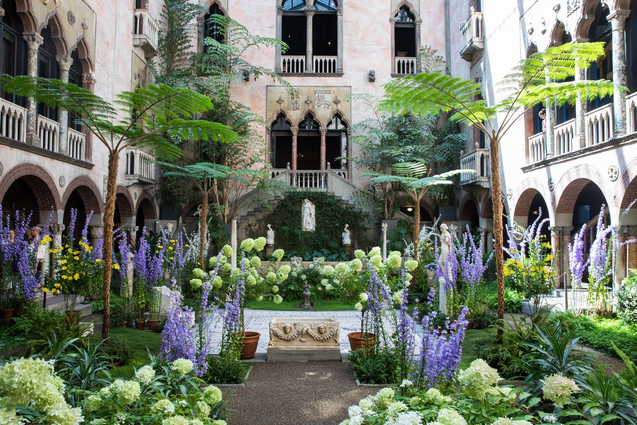 https://mdw-travel-data-us-east-1.s3.amazonaws.com/img/country/United-States/Isabella-Stewart-Gardner-Museum/img_03.jpg