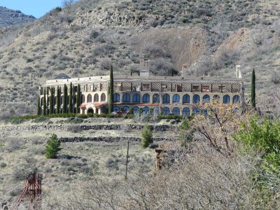 https://mdw-travel-data-us-east-1.s3.amazonaws.com/img/country/United-States/Jerome-State-Historic-Park/img_03.jpg