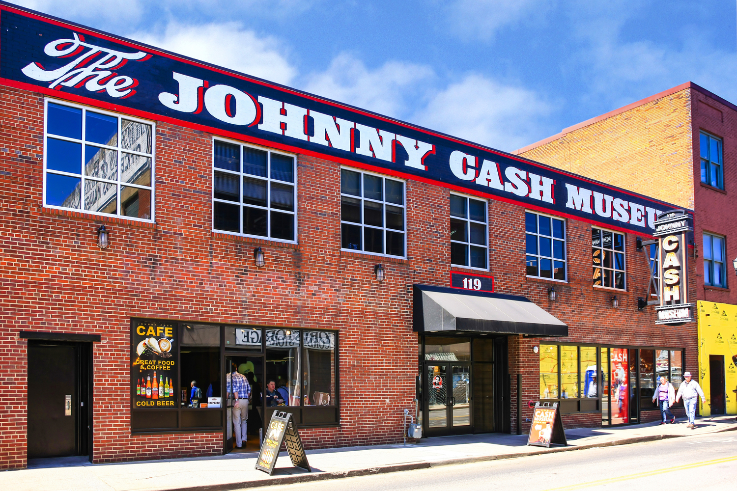 https://mdw-travel-data-us-east-1.s3.amazonaws.com/img/country/United-States/Johnny-Cash-Museum/img_00.jpg
