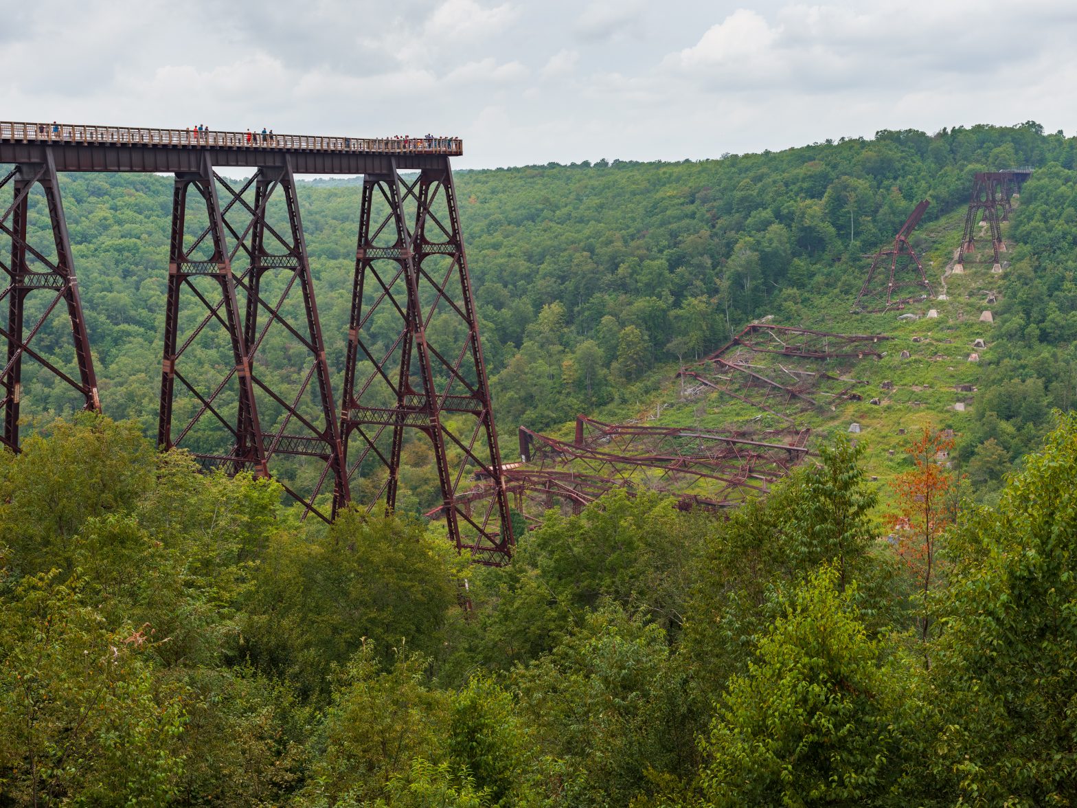 https://mdw-travel-data-us-east-1.s3.amazonaws.com/img/country/United-States/Kinzua-Bridge-State-Park/img_01.jpg