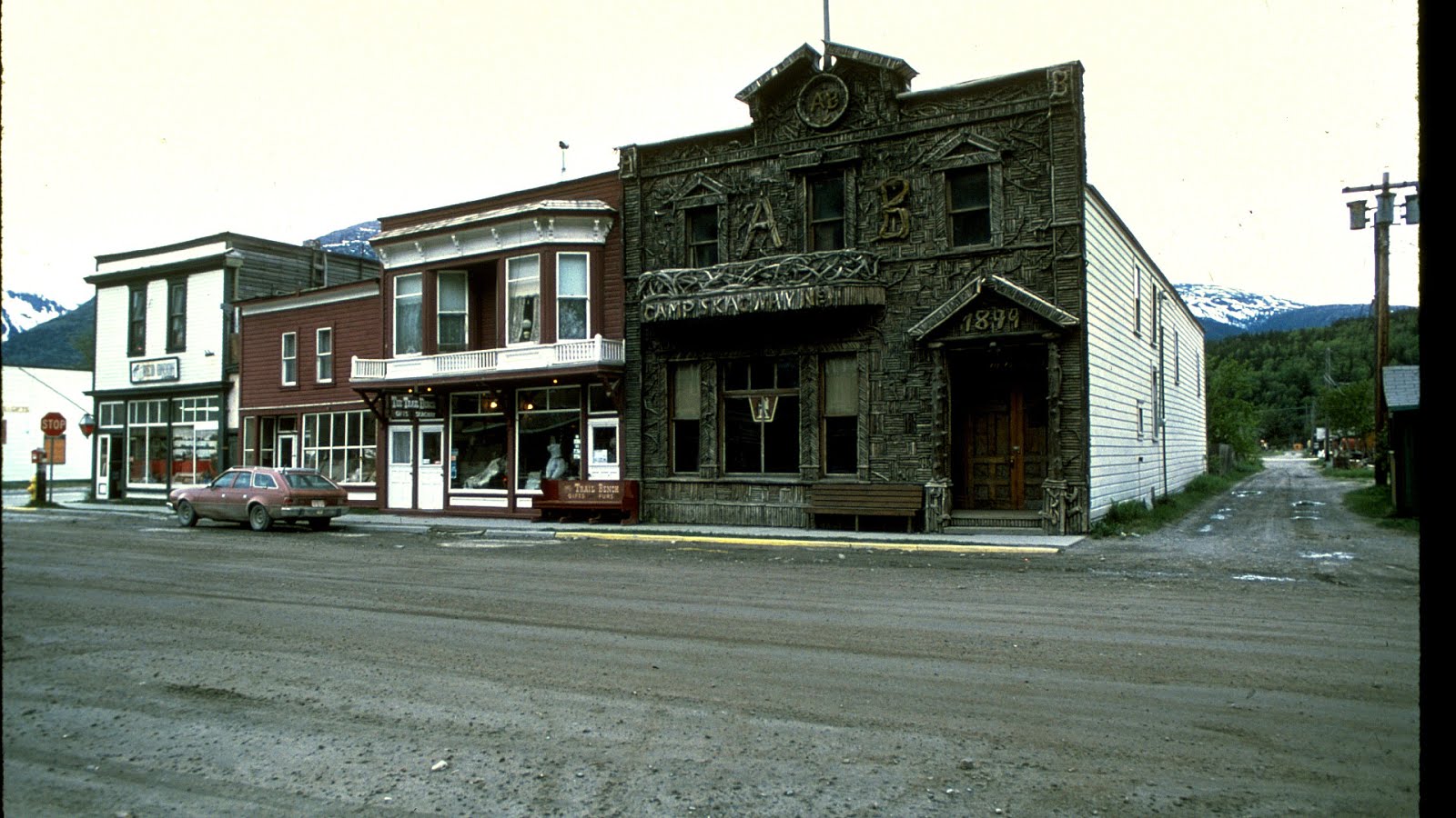 https://mdw-travel-data-us-east-1.s3.amazonaws.com/img/country/United-States/Klondike-Gold-Rush-National-Historical-Park/img_03.jpg