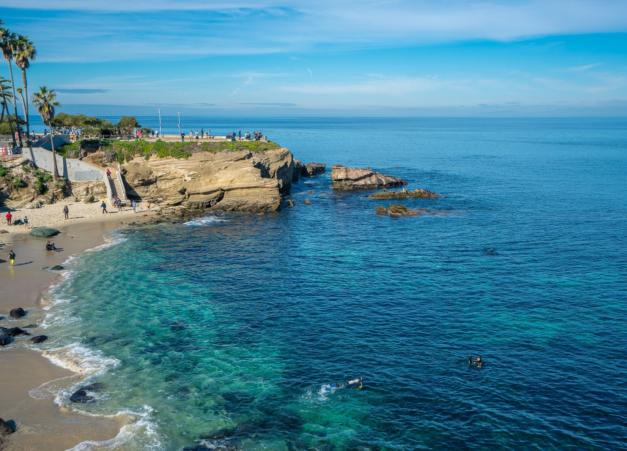 https://mdw-travel-data-us-east-1.s3.amazonaws.com/img/country/United-States/La-Jolla-Cove/img_00.jpg