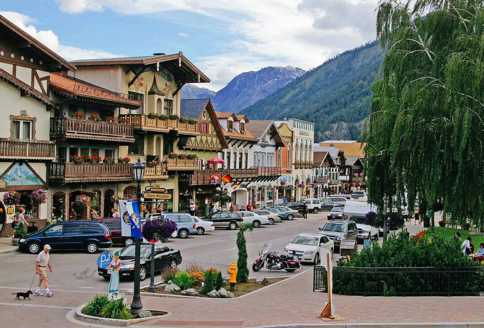 https://mdw-travel-data-us-east-1.s3.amazonaws.com/img/country/United-States/Leavenworth/img_03.jpg