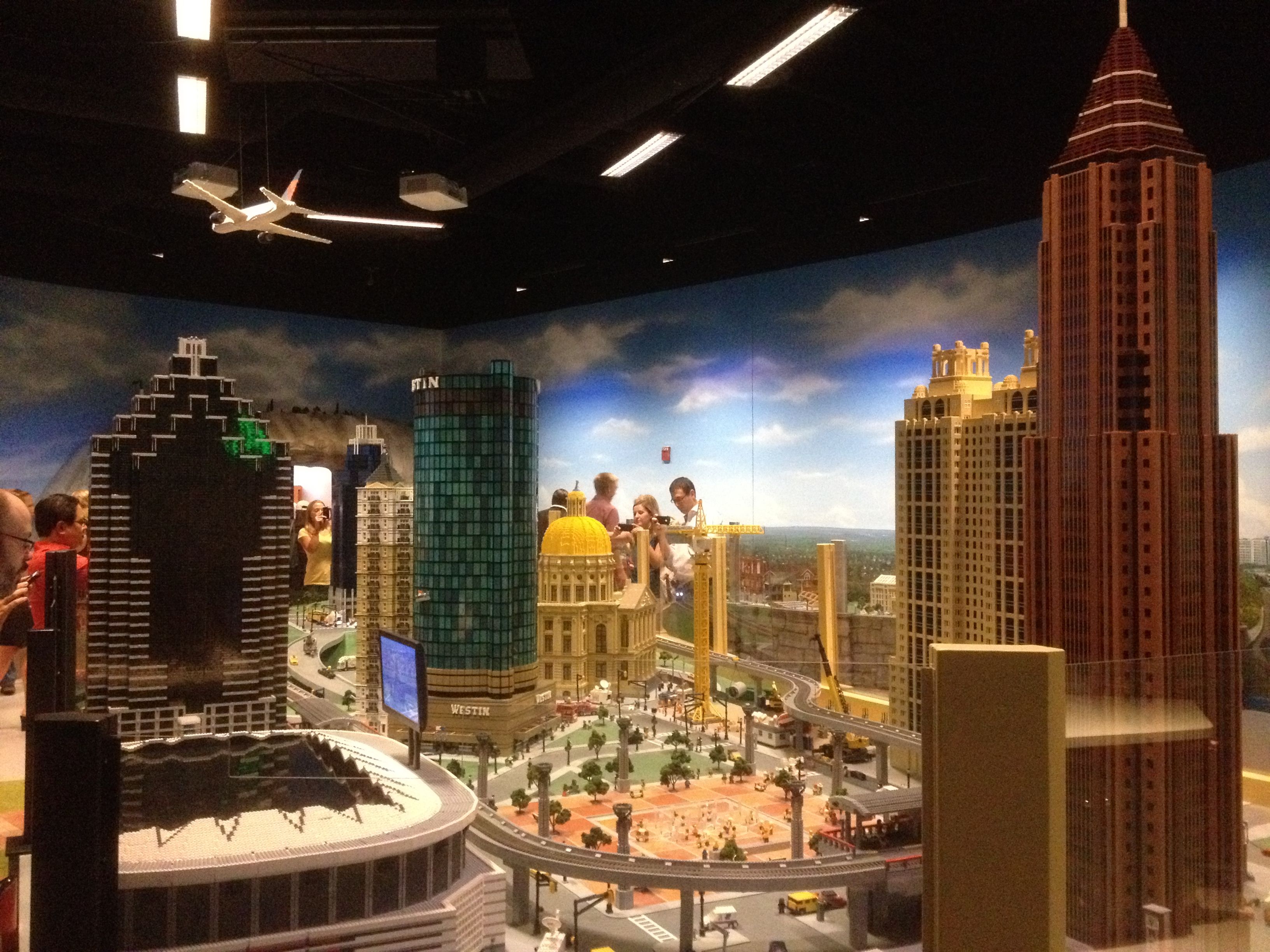 https://mdw-travel-data-us-east-1.s3.amazonaws.com/img/country/United-States/Legoland-Discovery-Center-Atlanta/img_05.jpg