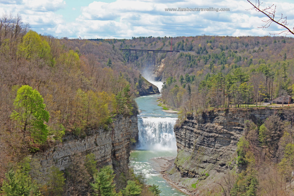 https://mdw-travel-data-us-east-1.s3.amazonaws.com/img/country/United-States/Letchworth-State-Park/img_02.jpg