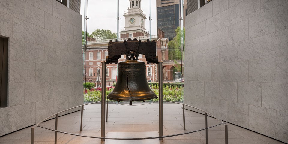 https://mdw-travel-data-us-east-1.s3.amazonaws.com/img/country/United-States/Liberty-Bell-Center/img_02.jpg