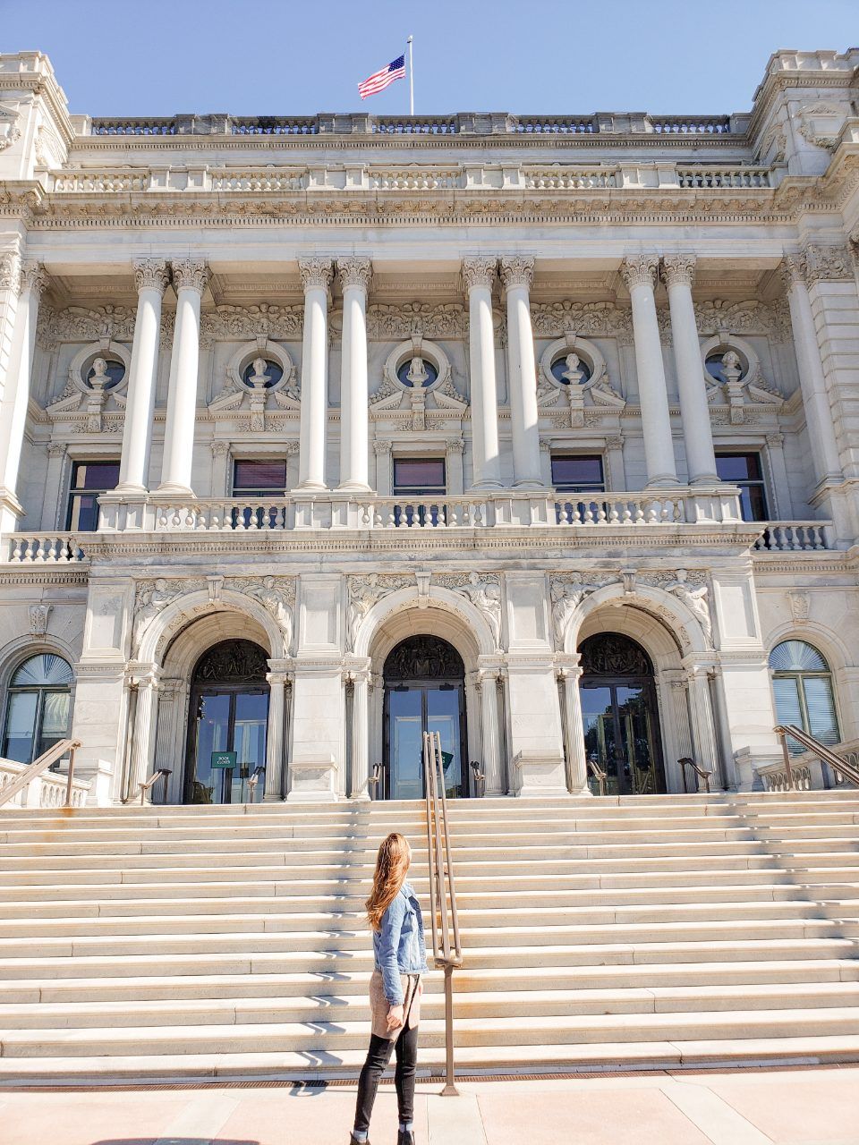 https://mdw-travel-data-us-east-1.s3.amazonaws.com/img/country/United-States/Library-of-Congress/img_02.jpg