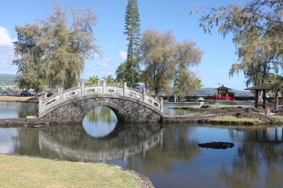 https://mdw-travel-data-us-east-1.s3.amazonaws.com/img/country/United-States/Liliuokalani-Gardens/img_02.jpg