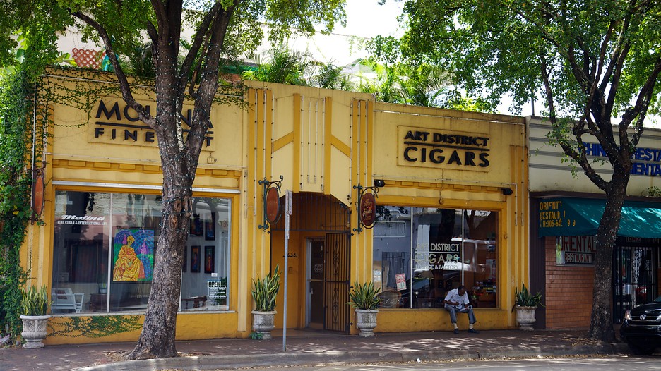 https://mdw-travel-data-us-east-1.s3.amazonaws.com/img/country/United-States/Little-Havana/img_01.jpg