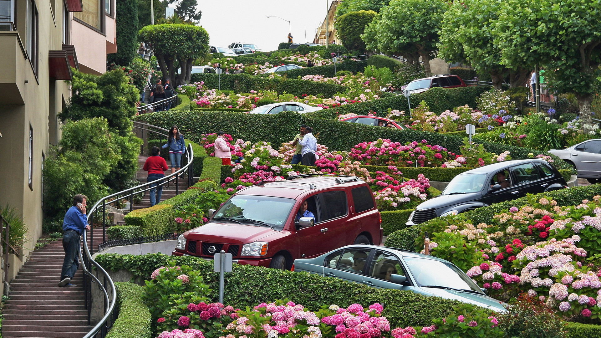 https://mdw-travel-data-us-east-1.s3.amazonaws.com/img/country/United-States/Lombard-Street/img_05.jpg