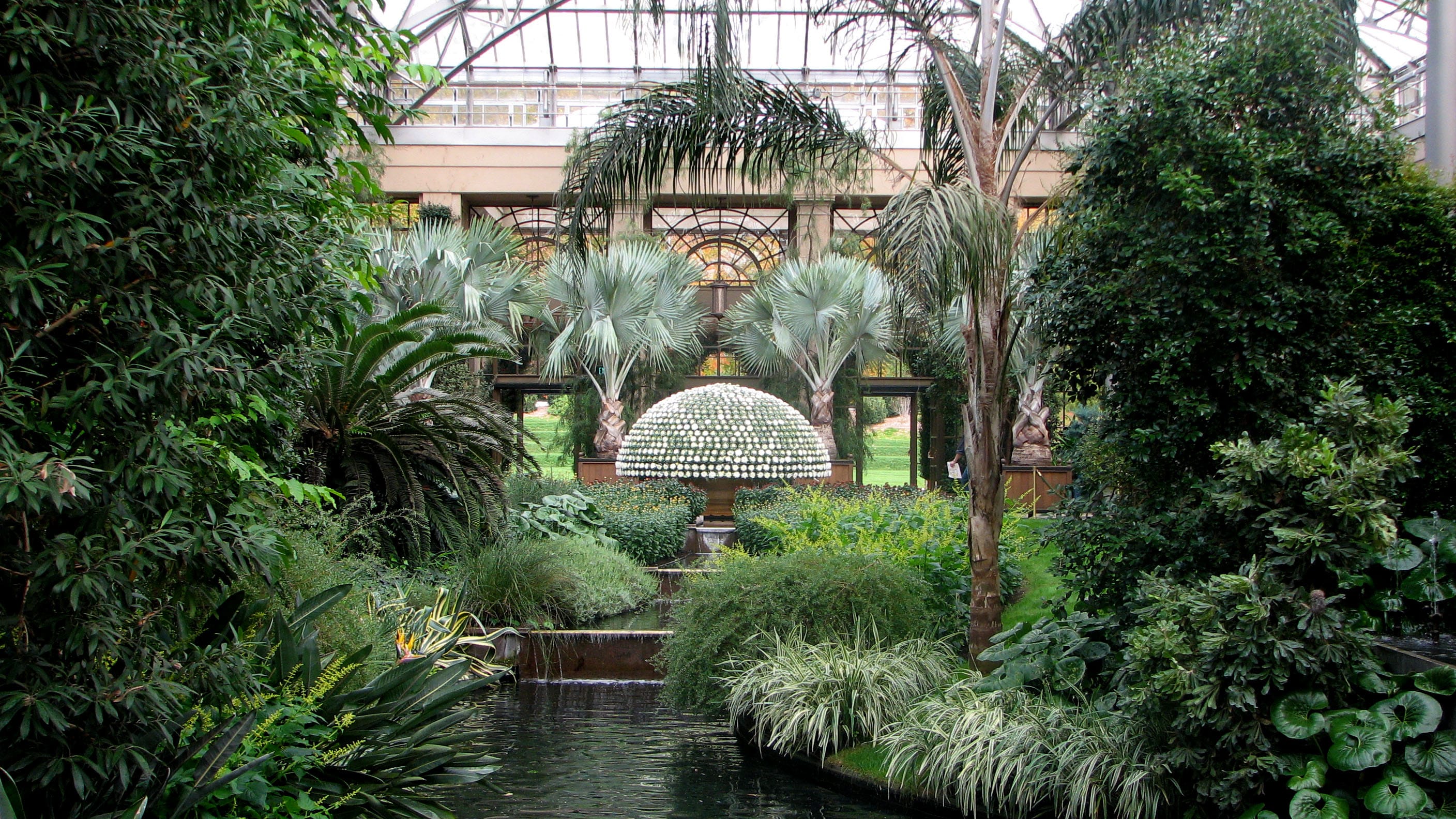 https://mdw-travel-data-us-east-1.s3.amazonaws.com/img/country/United-States/Longwood-Gardens/img_01.jpg