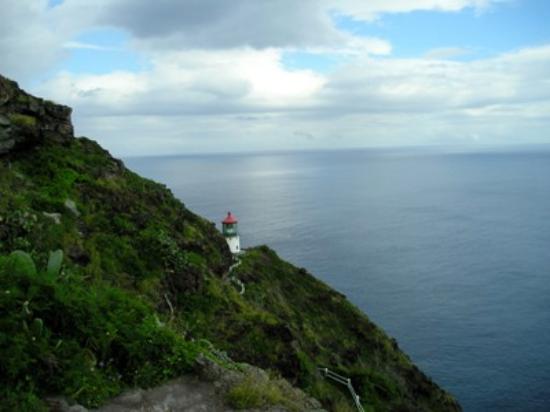 https://mdw-travel-data-us-east-1.s3.amazonaws.com/img/country/United-States/Makapuu-Lighthouse-Trail/img_03.jpg