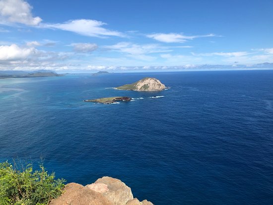 https://mdw-travel-data-us-east-1.s3.amazonaws.com/img/country/United-States/Makapuu-Lighthouse-Trail/img_05.jpg