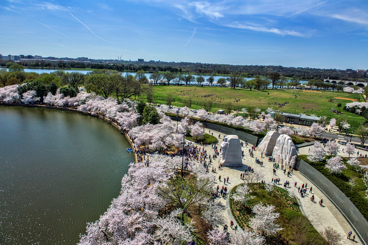 https://mdw-travel-data-us-east-1.s3.amazonaws.com/img/country/United-States/Martin-Luther-King-Jr-Memorial/img_02.jpg
