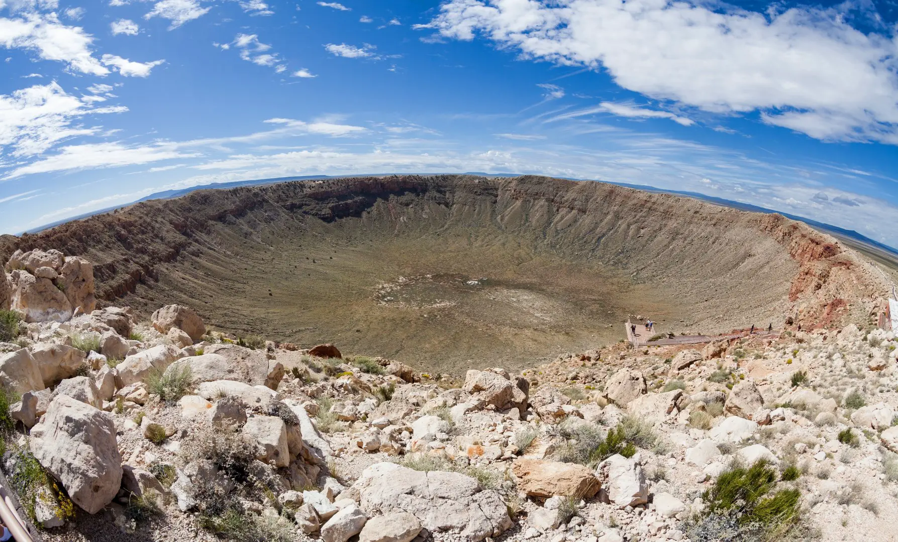 https://mdw-travel-data-us-east-1.s3.amazonaws.com/img/country/United-States/Meteor-Crater/img_00.jpg
