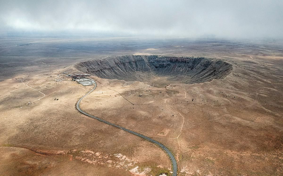https://mdw-travel-data-us-east-1.s3.amazonaws.com/img/country/United-States/Meteor-Crater/img_01.jpg
