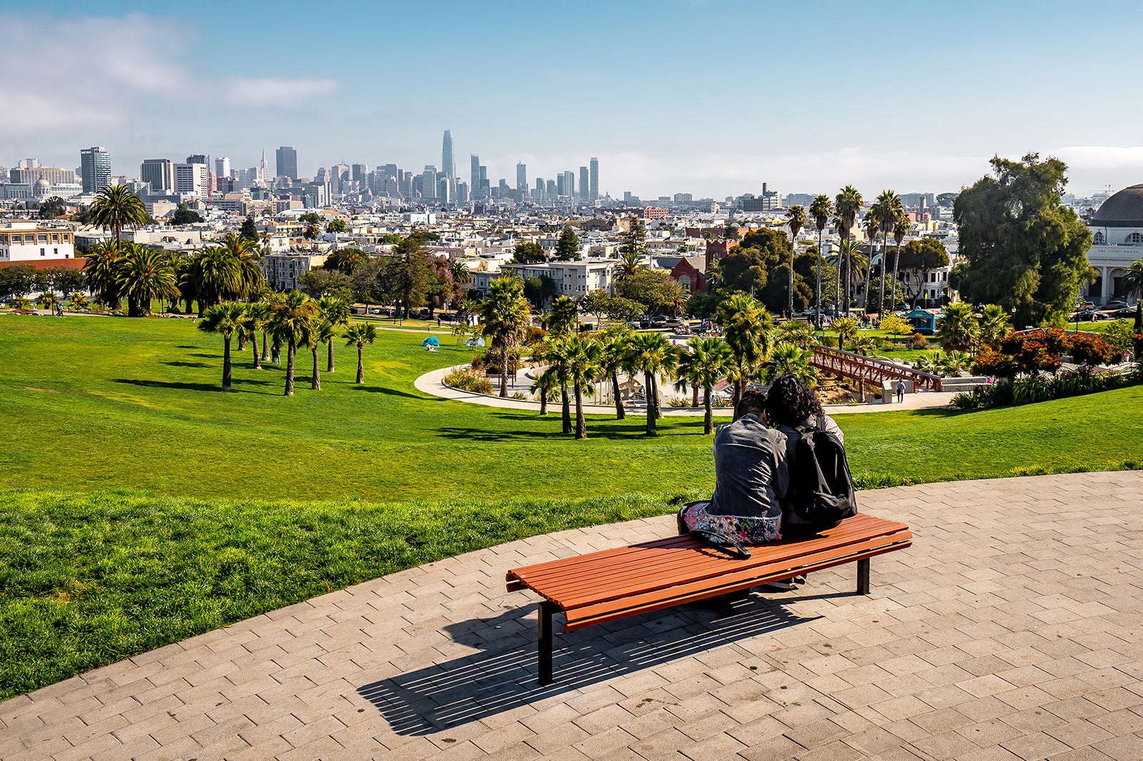 https://mdw-travel-data-us-east-1.s3.amazonaws.com/img/country/United-States/Mission-Dolores-Park/img_04.jpg
