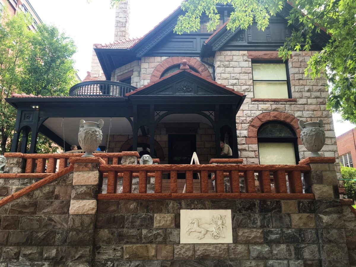 https://mdw-travel-data-us-east-1.s3.amazonaws.com/img/country/United-States/Molly-Brown-House-Museum/img_02.jpg