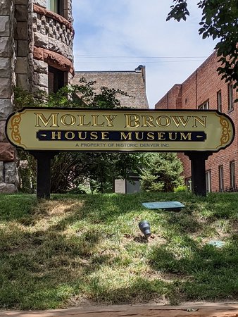 https://mdw-travel-data-us-east-1.s3.amazonaws.com/img/country/United-States/Molly-Brown-House-Museum/img_03.jpg