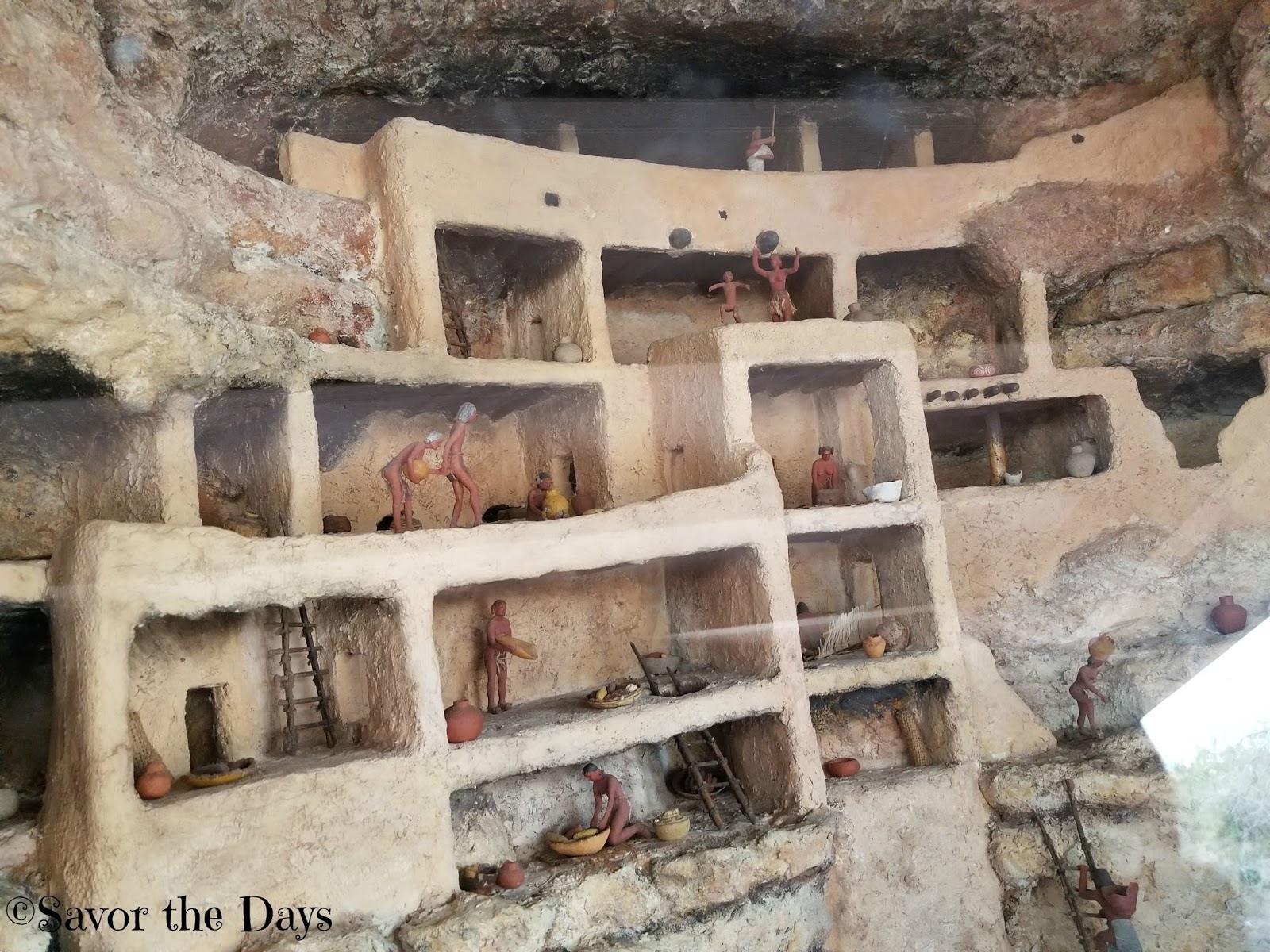 https://mdw-travel-data-us-east-1.s3.amazonaws.com/img/country/United-States/Montezuma-Castle-National-Monument/img_01.jpg