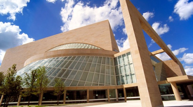 https://mdw-travel-data-us-east-1.s3.amazonaws.com/img/country/United-States/Morton-H-Meyerson-Symphony-Center/img_01.jpg