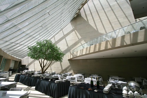 https://mdw-travel-data-us-east-1.s3.amazonaws.com/img/country/United-States/Morton-H-Meyerson-Symphony-Center/img_03.jpg