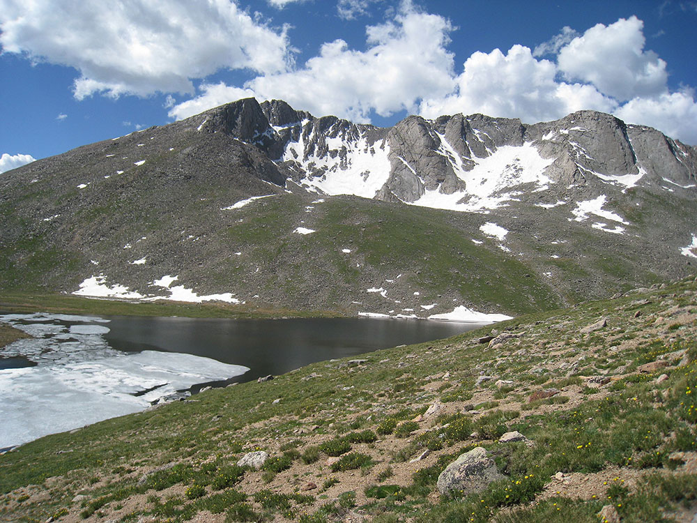 https://mdw-travel-data-us-east-1.s3.amazonaws.com/img/country/United-States/Mount-Evans/img_00.jpg
