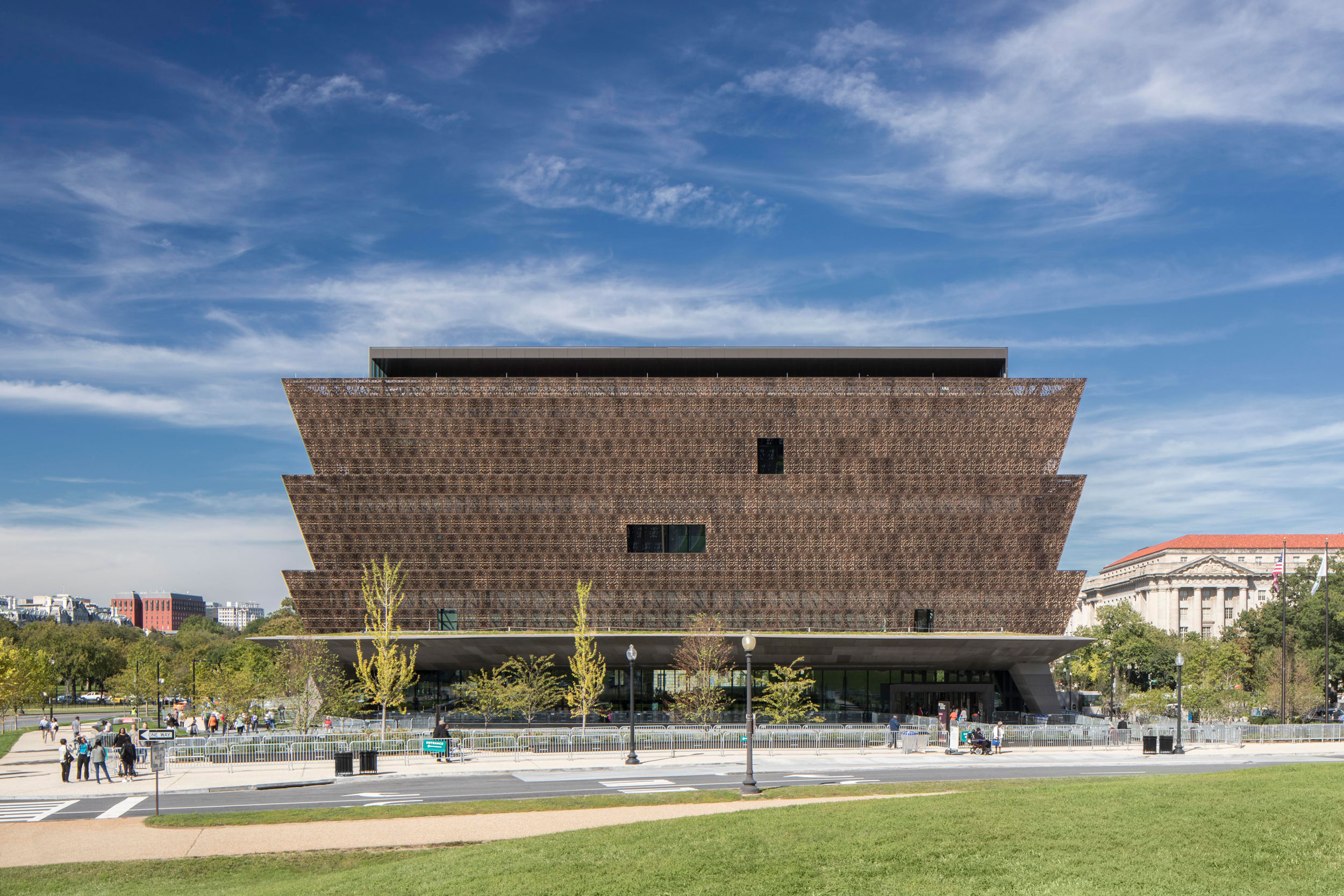https://mdw-travel-data-us-east-1.s3.amazonaws.com/img/country/United-States/Museum-of-African-American-History/img_04.jpg
